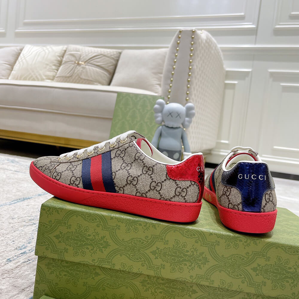 ace gg Sup*e sneaker with bees