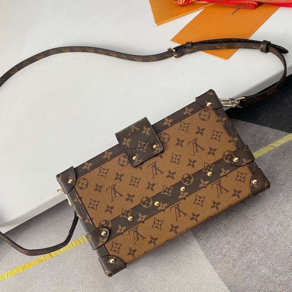 LV Petite Malle